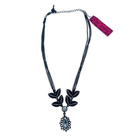 Betsey Johnson Iconic Jet Setters Black Lace Crystal 3 Strand Gem Necklace - Picture 8 of 9